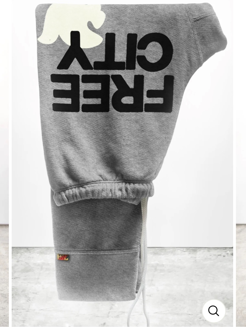FREECITY NWOT 3/4 Sweats Heather/Cream Small